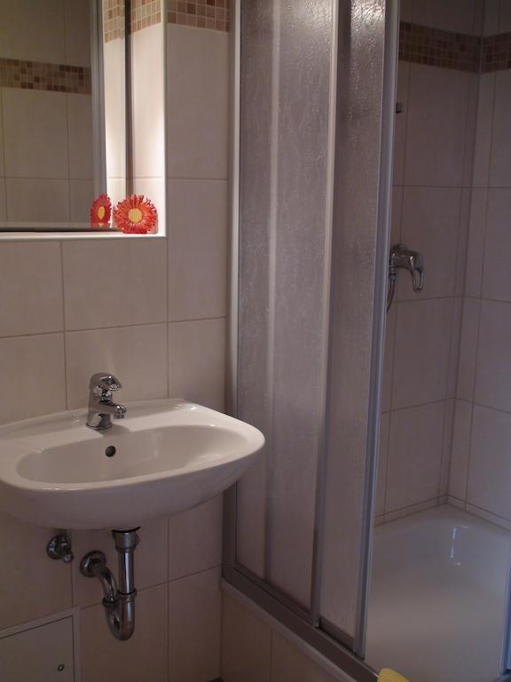Pension Kreisel Бад-Кёзен Номер фото