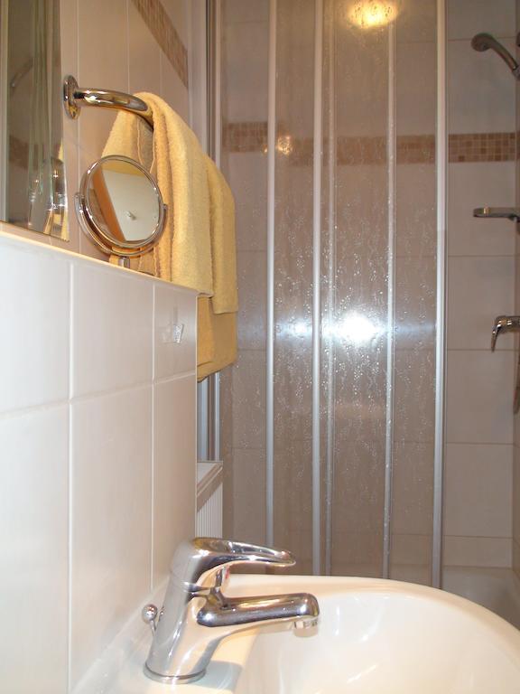 Pension Kreisel Бад-Кёзен Номер фото